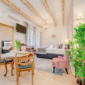 Le Monde Luxury Split