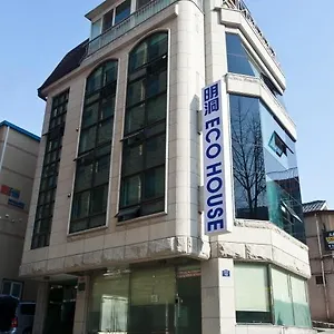 2* Maison d'hôtes Myeongdong Ecohouse